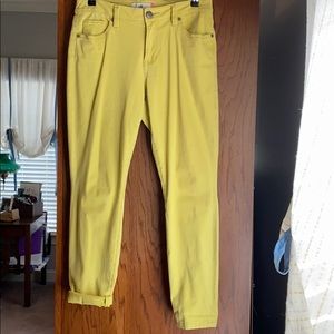CAbi - 8 - Citron Curvy Skinny - EUC